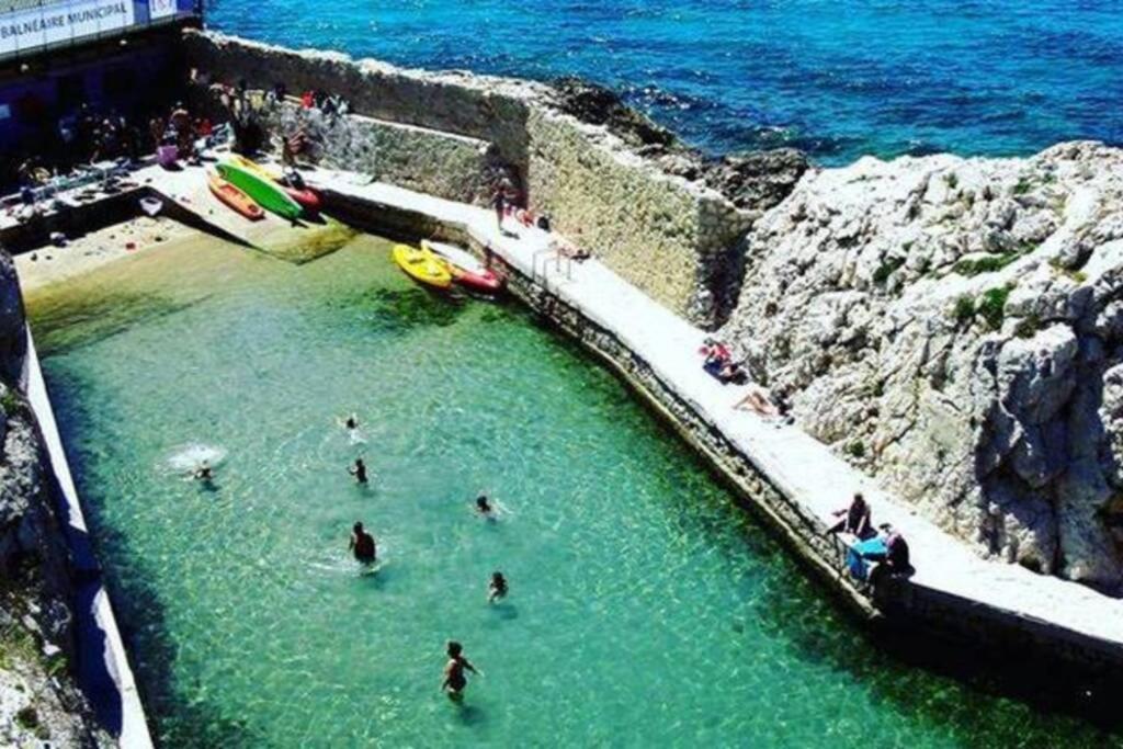 Une Calanque Au Coeur De La Ville Marseille Ngoại thất bức ảnh